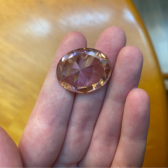Giant Pink Cubic Zirconia - Picture 3 of 5